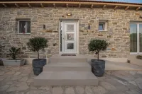 ALMOND SUNSET VILLA by Irenekomos apartments