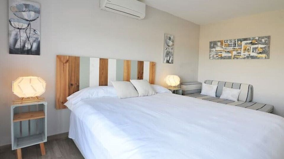 Penthouse with Private Terrace in Front of the Dalí Museum!