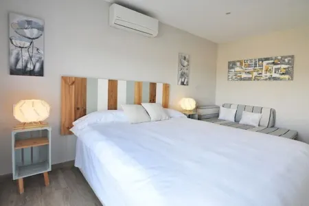 Penthouse with Private Terrace in Front of the Dalí Museum!