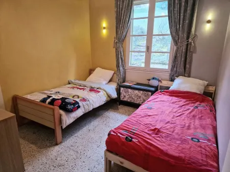 House 3 bedrooms, quiet, garden, view, near Sarlat Отели в г. Сен-Жульен-де-Лампон