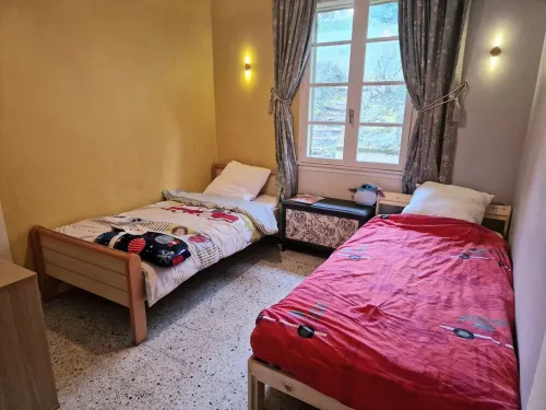 House 3 bedrooms, quiet, garden, view, near Sarlat 聖瑞利安德朗蓬住宿飯店