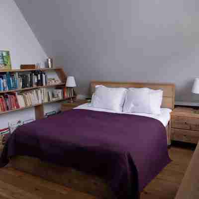 A stylish and comfortable family home with garden Rooms