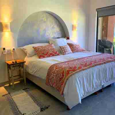 "Stunning Oceanfront One-Bedroom Condo with 180° Sea of Cortez Views Rooms