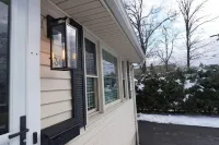 Clean, Bright & Private Whole House 4 You. Safe, Centrally Located, Garage Hotels in New Britain