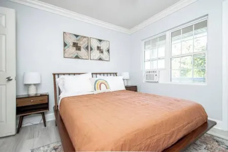 Hot Springs Quiet Escape Unit B Отели в г. Рокуэлл