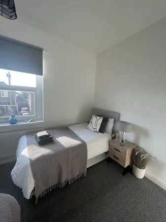 Templar House by Paragon Stays - 3 Bedroom, 6 Beds in Stoke On Trent