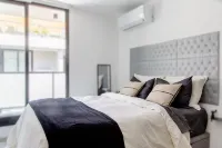 Luxury 1-bedroom apartment near WTC Montevideo with infinit pool Hotels in 