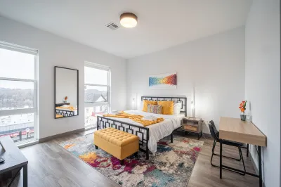 2 King Bed 2 Bath Easy ride to NYC and Shopping Hotels near Caffe Calabrese