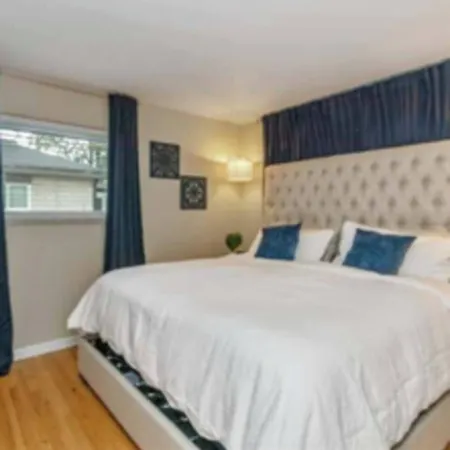 VRBO in the heart of Speedway.