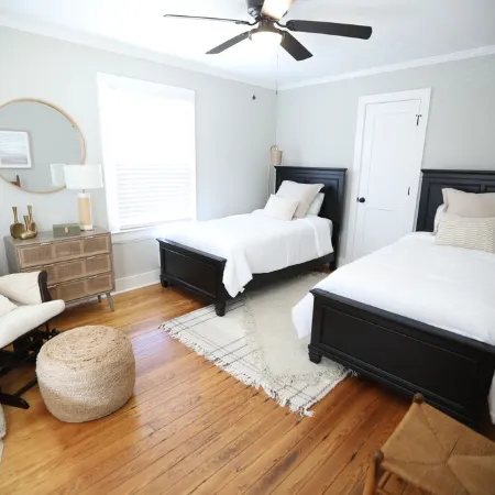 Charming 3-bedroom house in delightful Castalia with WiFi, AC