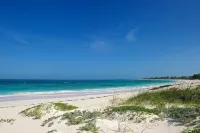Plage Rose Estate 4 Bedroom Home - parking