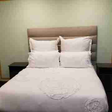 Modern furnishings Rooms