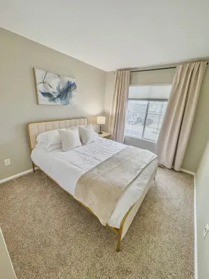 Modern 3 BR Family Retreat;10 min DIA; Pool Hotels in der Nähe von Dick’s Sporting Goods park Lot H