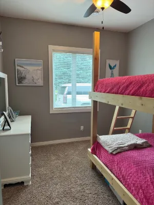 Cozy, beautiful, family friendly, 3-bedroom, newly built cabin on Lake Latoka