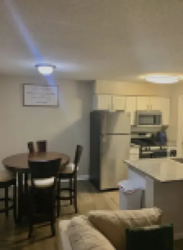 Lovely Spacious 2 Bedroom Apartment With 65inch TV’S in each room!