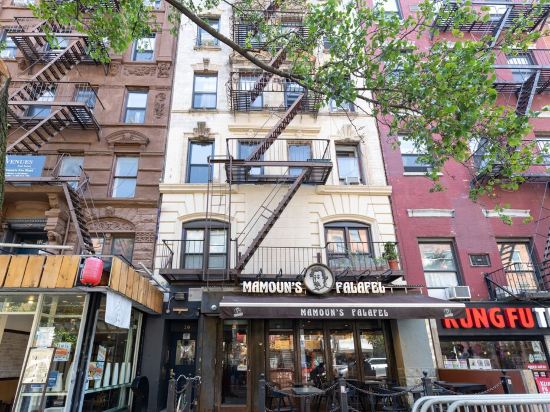 Cosy 2 BR's ~Prime location Saint Marks Place~NYU