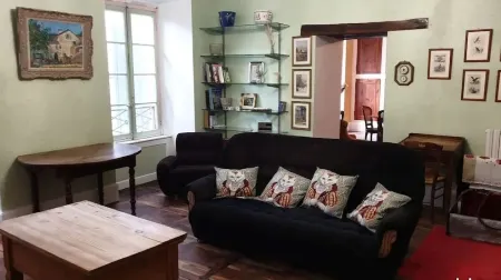 100m² apartment in townhouse in the heart of Florac