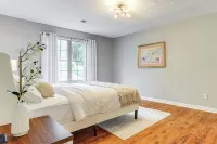 Walk to Dtwn Woodstock: Modern Home w/ Patio! - 4-Star
