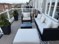 Elegant 2-bedroom townhome in Pickering with AC Free Wifi and Parking included Hotels in Pickering