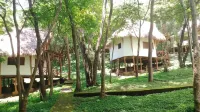Tuani Lodge-off grid eco Casitas close to the beach