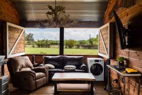 Hill Country Getaway - Cozy Stonewall Retreat Near Wineries & Fredericksburg