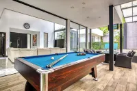 Exquisite 7-Bedroom Mansion in Escazú featuring Heated Pool, Jacuzzi, & Full AC. Hotels in Escazu