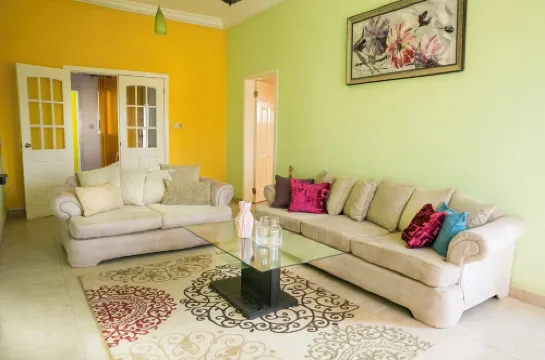 Kerr Ayo's One bedroom apartment, 5 Minutes away from Senegambia beach.