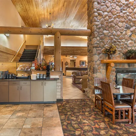 Best Western Plus Kelly Inn  Suites