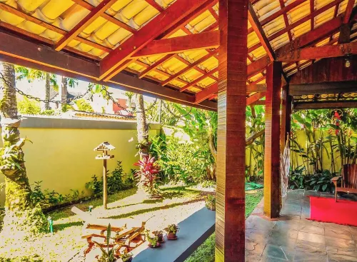 House of the Rising Sun in Barra do Sahy Hotels in Barra do Sahy