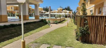 Casa Aprazível em Condomínio Fechado Próxima da Praia Отели в г. Лагуна