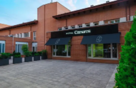 Hotel Cisneros Hoteles cerca de Plaza Cervantes