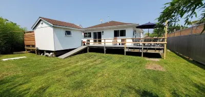 Fire Island Beach House Hotels near Robert Moses State Park - Long Island