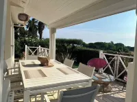 Jolie Maison Cosy vue Golfe de St Tropez Hotels in Gassin