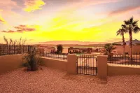 Wknd@Bernies 2Homes-2HotTubs-GAME ROOM, Private Compound--Amazing H2O/Mtn Views!