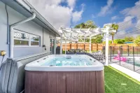 Pool, Hot Tub & Putting Green Near Deerfield Beach Oasis on Fourth by Avantstay