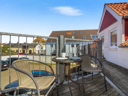 "Poulsen" - 200m from the Sea