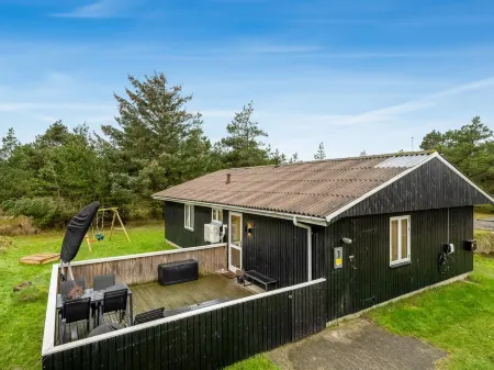 "Pietari" - 600m from the sea