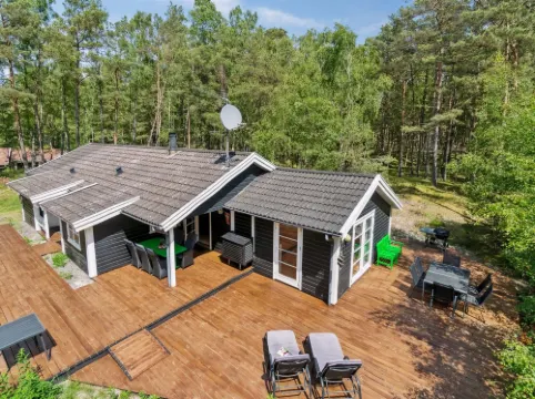 "Signe" - 850m from the Sea