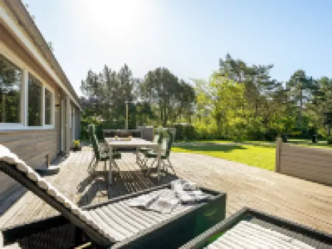 "Rohan" - 700m from the Sea