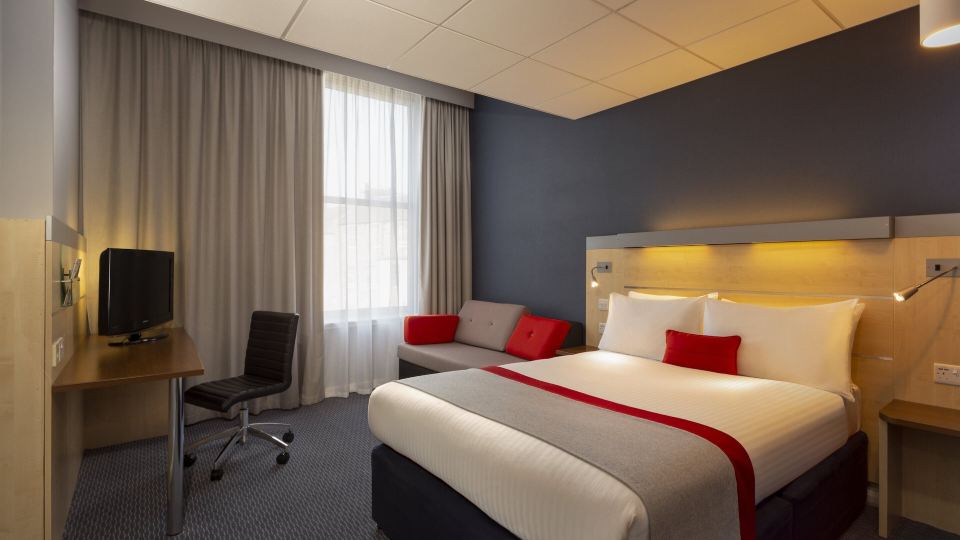 Holiday Inn Express EDINBURGH CITY CENTRE by IHG