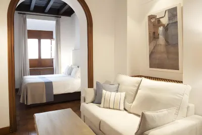 Apartamentos Casa del Aceite Отели рядом с достопримечательностью «Casa Andalusi»