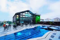 De Paris Hotel - Pool