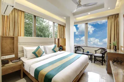 Hotel Krishna Plaza 'New Delhi' - by M S Hospitality Pahar Ganj/파하르 간지 호텔