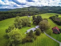 Modern Farmhouse Near Windrock Hotels in Morgan County