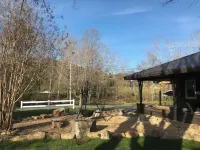 TrailSide Cottage, Damascus VA- directly on the Virginia Creeper Trail