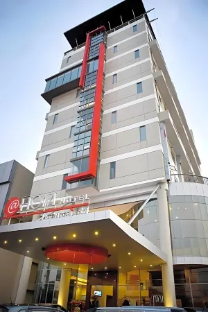 @Hom Semarang Simpang Lima Отели рядом с достопримечательностью «Лима»