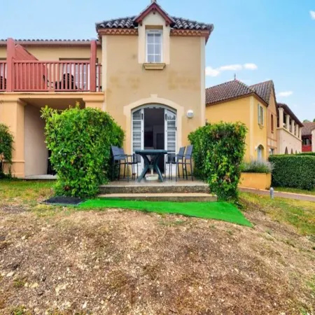3 room house for 6 people - Prestige