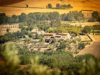 Lago di Chiusi Villa with Pool