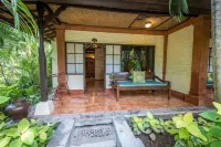 Hotel Pondok Sari Beach & Spa Resort Hotels in Pemuteran