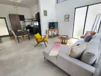 Casa Bo Jungle - Steps to Tamarindo Beach - Surf & Pool